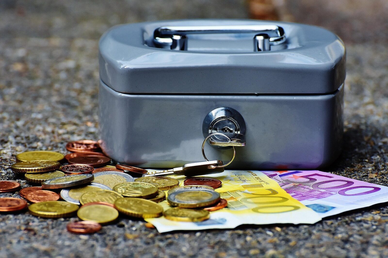 Pensia de urmaș: Cine beneficiază și cum se calculează Pensia de urmaș reprezintă un ajutor financiar acordat urmașilor unei persoane decedate care era pensionară sau îndeplinea condițiile pentru a primi o pensie