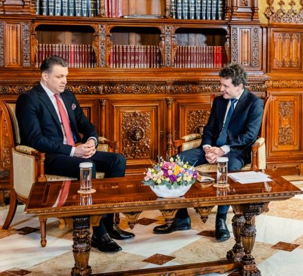 Ce subiecte a abordat nicușor dan cu ambasadorul moldovei