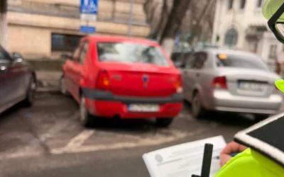 Amenzi usturătoare pentru nerespectarea regulilor: Poliția Locală a aplicat sancțiuni de 5 milioane de lei Poliția Locală a intensificat controalele în primele două luni ale acestui an, rezultatul fiind aplicarea a 6.000 de amenzi, cu o valoare totală de 5 milioane de lei