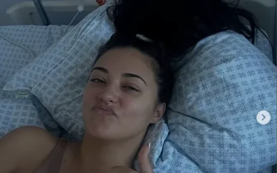 Laurette, imobilizată de o procedură estetică veche: „Am fost super bolnavă” Vedeta Laurette a dezvăluit că se confruntă cu complicații serioase, la șapte ani de la o intervenție estetică cu Aquafilling