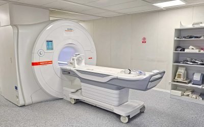 Criza heliului: RMN-urile ar putea fi afectate de tensiunile din Orientul Mijlociu Conflictul din Orientul Mijlociu amenință aprovizionarea cu heliu, un gaz vital pentru aparatele RMN, generând îngrijorări cu privire la posibile întârzieri în investigațiile medicale