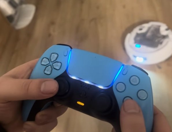 Programator a hackuit 7.000 de aspiratoare robot: Ce date a sustras?