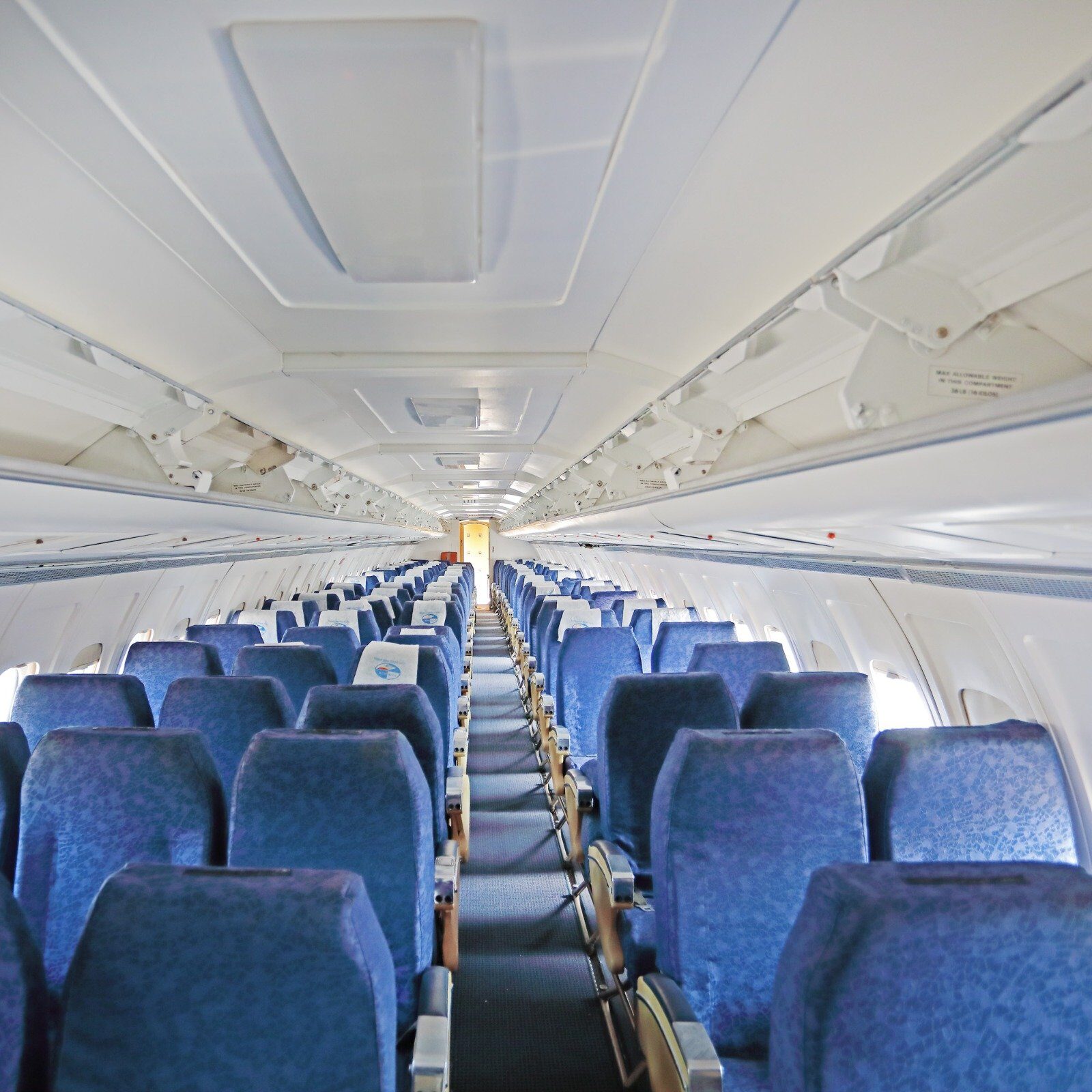 TAROM amână repatrierea românilor din Egipt din cauza unor probleme logistice Compania TAROM a amânat, pentru a doua oară, cursa specială de repatriere a peste 300 de cetățeni români din Egipt, reprogramând-o pentru seara zilei de 2 martie