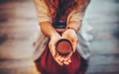 DMT, substanța psihedelică din ayahuasca, ar putea trata depresia: rezultatele preliminare ale unui studiu clinic Un studiu clinic de fază II, ale cărui rezultate au fost publicate recent, sugerează că dimetiltriptamina (DMT), un compus psihoactiv prezent în ritualurile amazoniene cu ayahuasca, ar putea reprezenta o opțiune terapeutică promițătoare pentru tratamentul depresiei