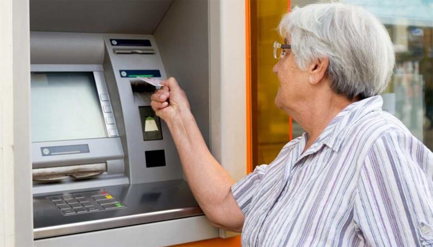 100 de lei în plus pentru unii pensionari, înainte de Paște 2026 Unii pensionari din România ar putea beneficia de un ajutor financiar suplimentar în apropierea sărbătorilor pascale din 2026