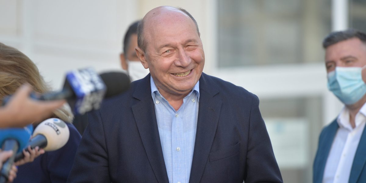 Băsescu avertizează: România trebuie să-și protejeze interesele în relația cu SUA Fostul președinte Traian Băsescu a abordat, într-o intervenție la B1 TV, relația strategică a României cu Statele Unite ale Americii, subliniind importanța acesteia pentru securitatea națională