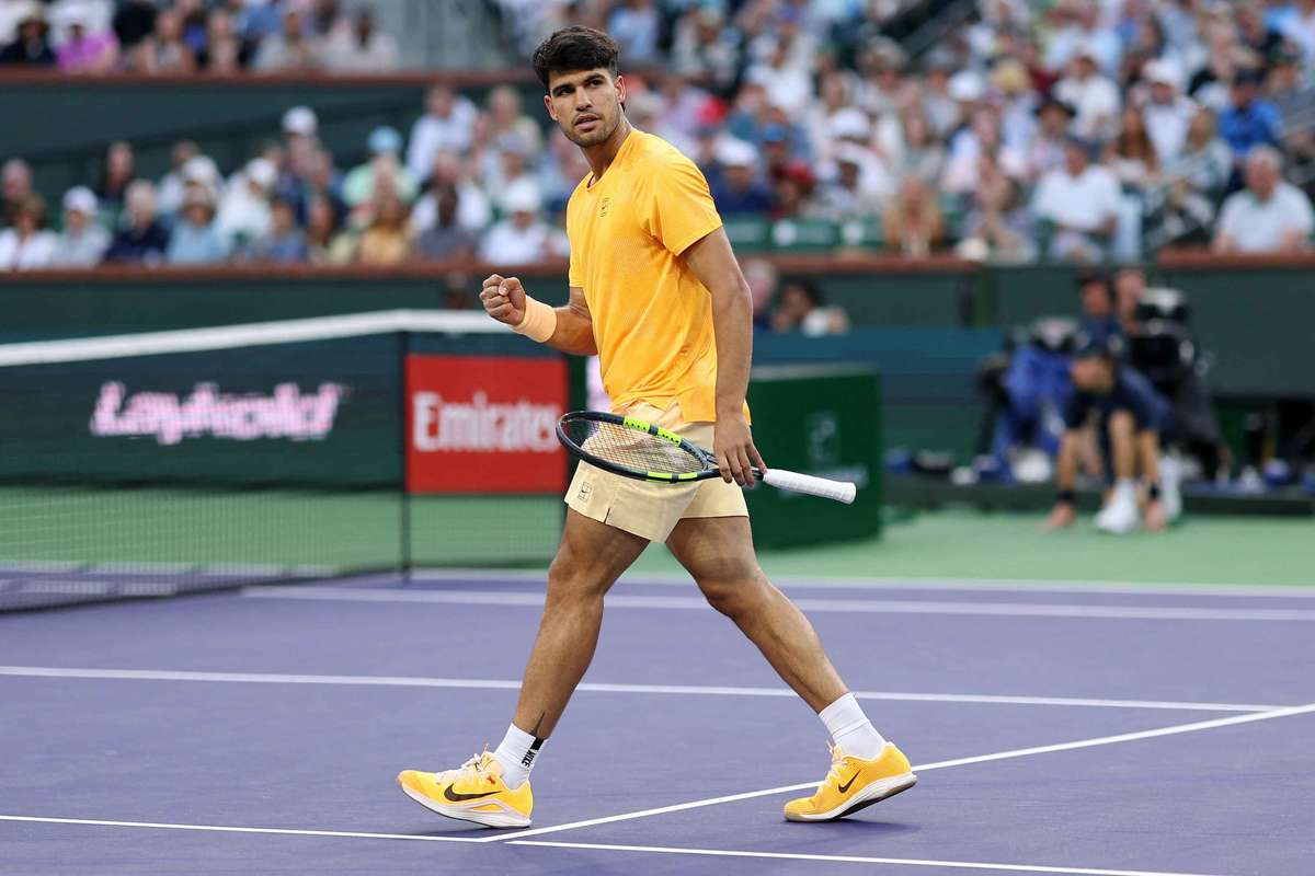 Alcaraz, victorie fulgerătoare la Indian Wells, Djokovic se chinuie Indian Wells a fost scena unor confruntări intense în weekend, unde favoriții turneului au avut parte de meciuri cu emoții