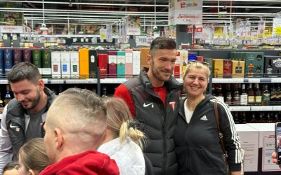 UTA, relaxare înainte de FCSB: Mărțișoare pentru fani de 1 Martie. [FOTO]