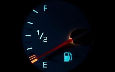Creșterea prețurilor la combustibili, un posibil coșmar pentru români Confederația Operatorilor și Transportatorilor Autorizați din România (COTAR) solicită măsuri urgente din partea Guvernului pentru a preveni o posibilă criză economică, pe fondul tensiunilor din Orientul Mijlociu și al posibilei creșteri a prețurilor la carburanți
