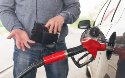 Transportatorii avertizează: scumpirea carburanților amenință prețurile și competitivitatea Federația Operatorilor Români de Transport (FORT) trage un semnal de alarmă cu privire la posibile majorări accelerate ale prețurilor carburanților în România, antrenate de tensiunile geopolitice și volatilitatea crescută a pieței energetice internaționale