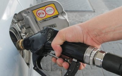 Transportatorii cer măsuri urgente pentru reducerea accizelor la carburanți Confederația Operatorilor și Transportatorilor Autorizați din România (COTAR) solicită guvernului intervenții imediate pentru a reduce accizele la benzină și motorină