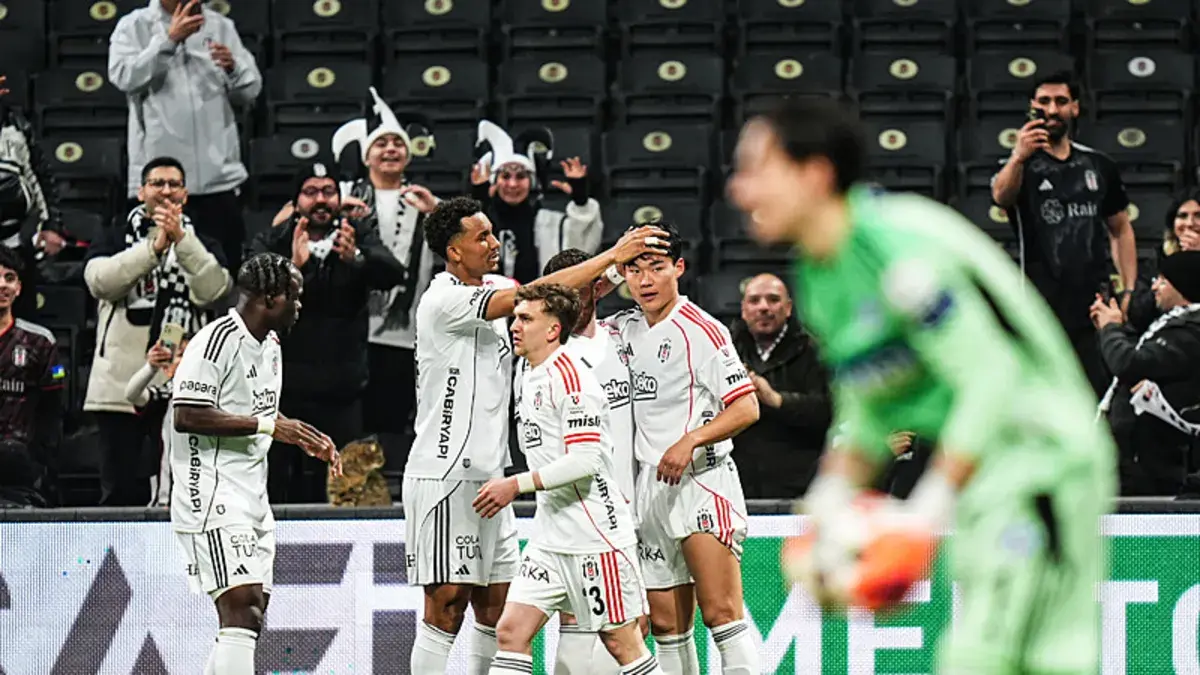 BEŞİKTAŞ KASIMPAŞA CANLI | Beşiktaş'ın konuğu Kasımpaşa! Maçta ilk yarı oynanıyor...