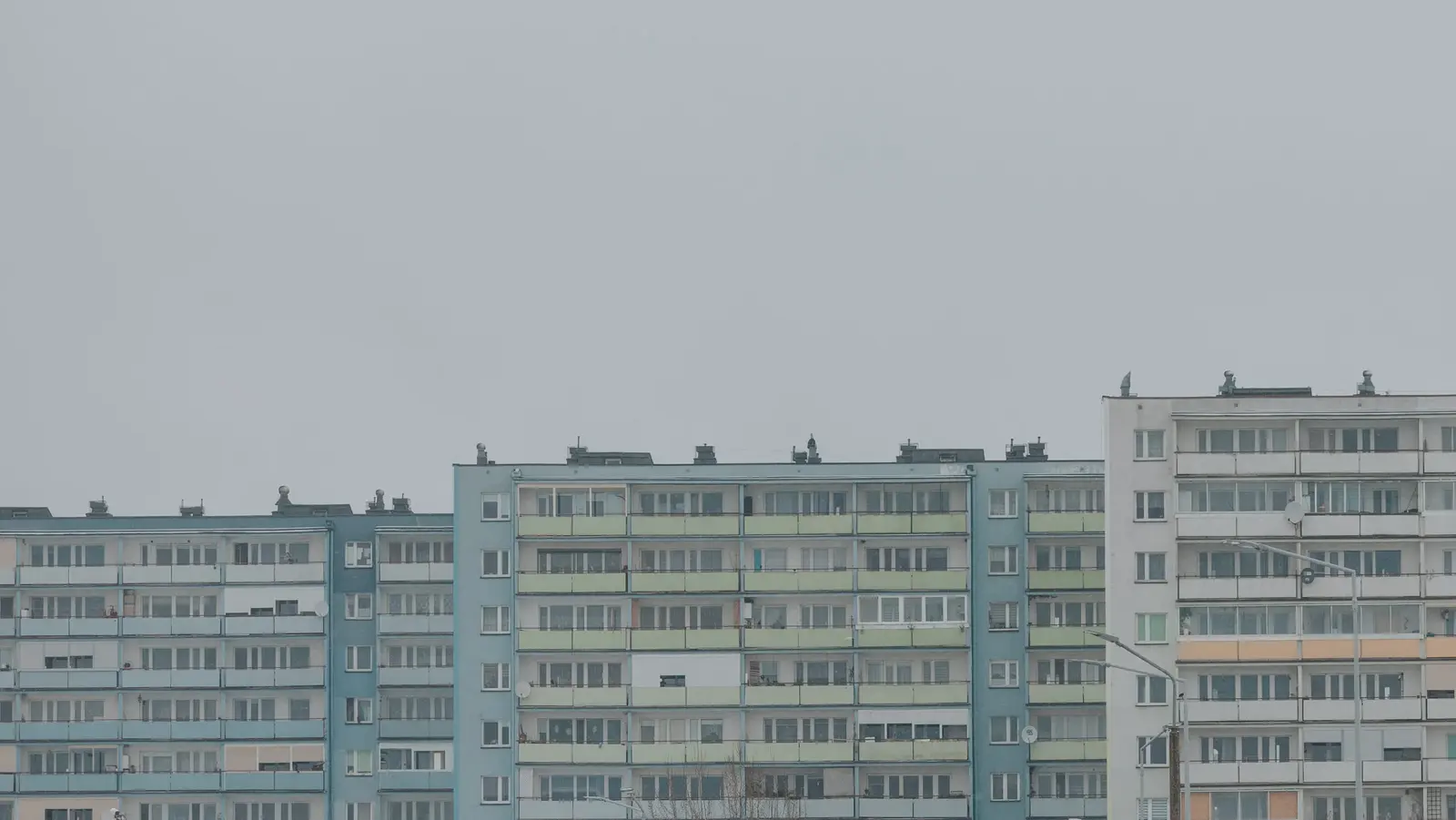 Cheltuielile la bloc: Ce înseamnă „la cotă” și cum se calculează Mulți proprietari de apartamente se confruntă lunar cu sintagma „cheltuială la cotă” pe lista de întreținere a blocului, însă puțini cunosc exact semnificația acesteia și modul de calcul