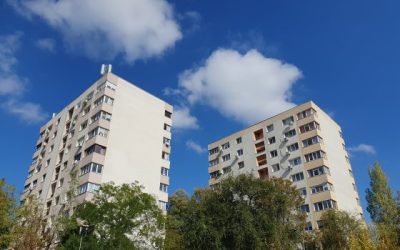 Prețurile apartamentelor din București continuă să crească, cu excepții notabile Prețurile apartamentelor din București au urmat o traiectorie ascendentă în ultima lună, cu mențiuni speciale pentru câteva zone unde s-au înregistrat ușoare scăderi