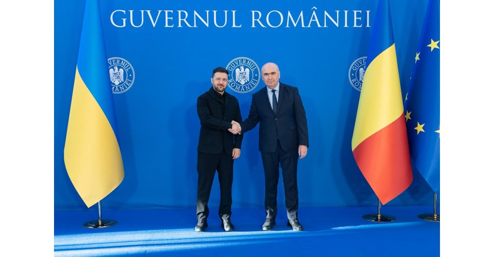România și Ucraina își consolidează parteneriatul strategic Premierul român Ilie Bolojan și președintele ucrainean Volodimir Zelenski s-au întâlnit pentru a discuta despre consolidarea relațiilor bilaterale, cu accent pe cooperarea în domeniile militar, economic, energetic și al transporturilor