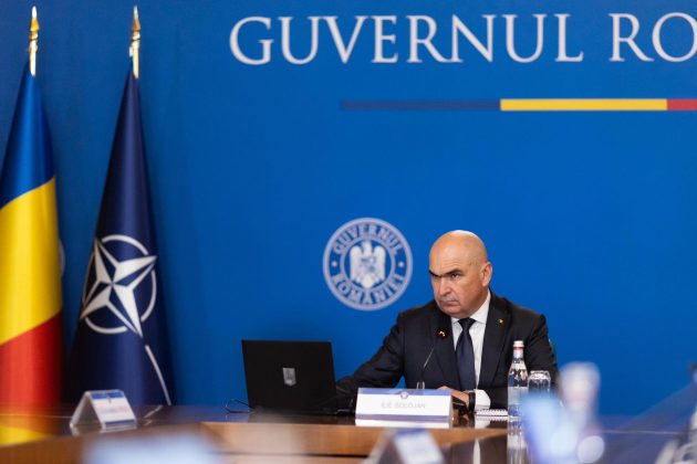 Grindeanu acuză guvernul de favorizarea multinaționalelor, criticând măsurile lui Bolojan Ministrul Transporturilor, Sorin Grindeanu, a criticat dur măsurile economice recente ale guvernului, acuzând că acestea avantajează multinaționalele în detrimentul bugetului de stat și implicit, al cetățenilor