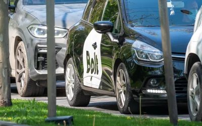 Șoferii de pe platforme, tot mai interesați să treacă pe PFA pentru venituri mai mari Numărul șoferilor care aleg să își deschidă un PFA prin intermediul platformelor specializate este în creștere, conform informațiilor Capital.ro