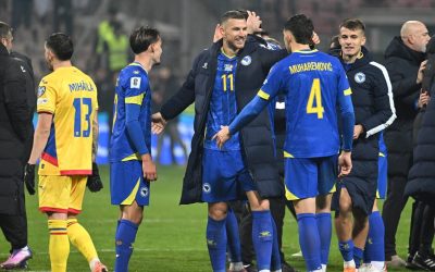 Bosnia, penalizată de FIFA, în finala barajului cu Italia Echipa națională a Bosniei și Herțegovinei va juca finala barajului pentru calificarea la Cupa Mondială împotriva Italiei cu un stadion parțial gol
