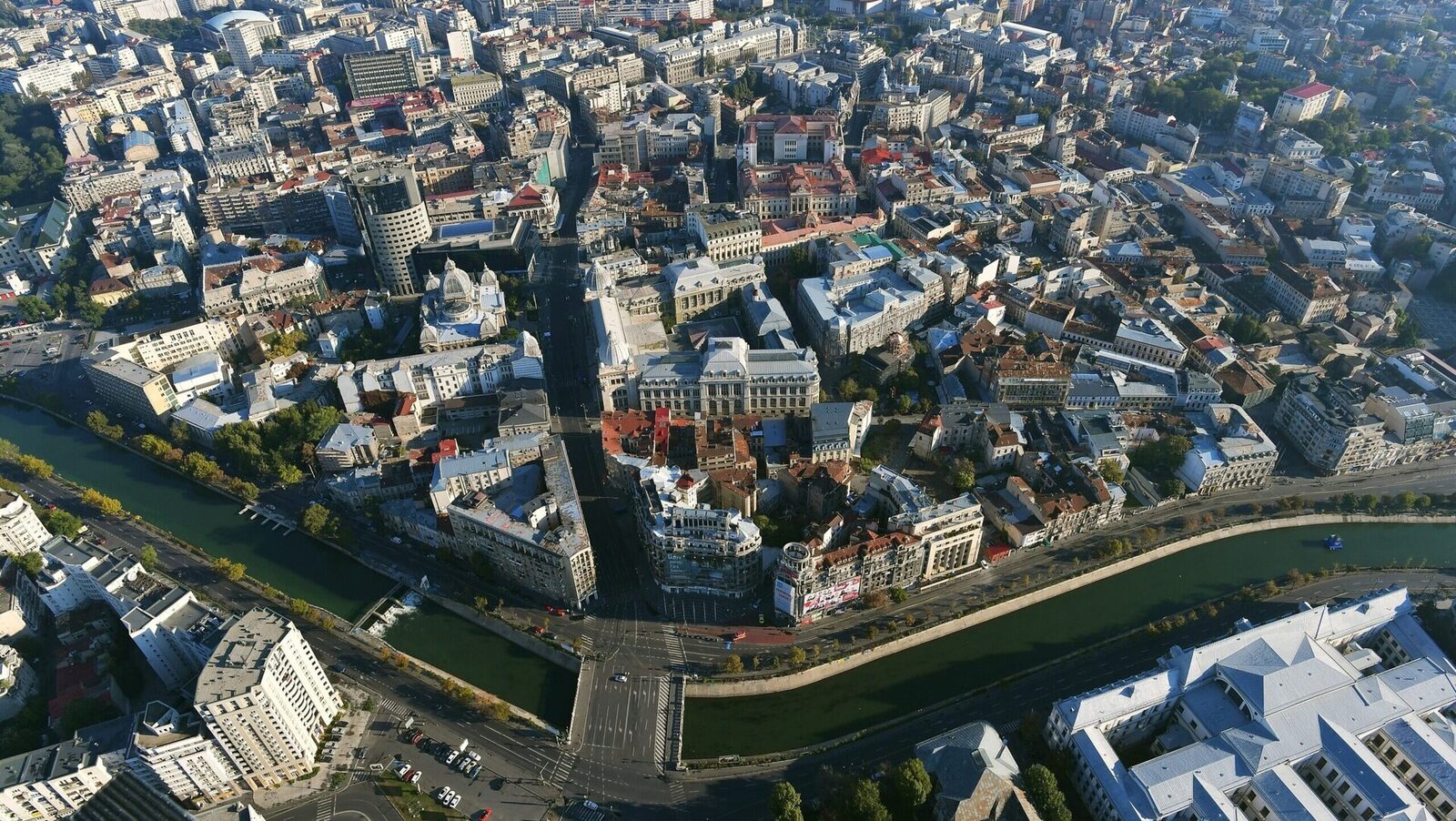 Bucureștiul, un oraș european cu risc seismic ridicat, la aproape jumătate de secol de la cutremurul din ’77 La aproape cinci decenii de la seismul devastator din 4 martie 1977, Bucureștiul rămâne un oraș cu un risc seismic semnificativ