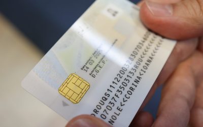 Buletinul electronic: un pas spre digitalizare care creează confuzii Introducerea buletinelor electronice, cu informațiile despre adresă stocate pe cip, a generat o serie de probleme pentru cetățeni