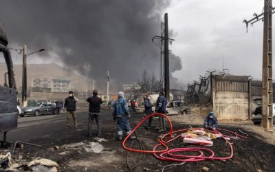 Iranul intensifică atacurile în Golf: Tensiuni majore în Orientul Mijlociu Conflictele din Orientul Mijlociu au escaladat dramatic joi dimineață, cu Iranul amplificând atacurile asupra instalațiilor petroliere și tancurilor din Golf