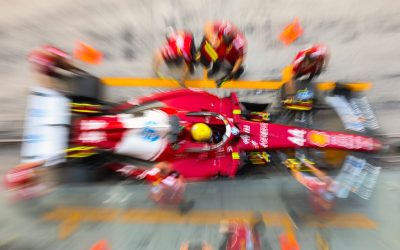 Start la viteză maximă: Noul sezon de Formula 1 aduce schimbări majore și mult suspans Sezonul 2026 de Formula 1 promite adrenalină la cote maxime, cu o serie de modificări importante de regulament care ar putea schimba ierarhiile și intensifica lupta pentru titlu