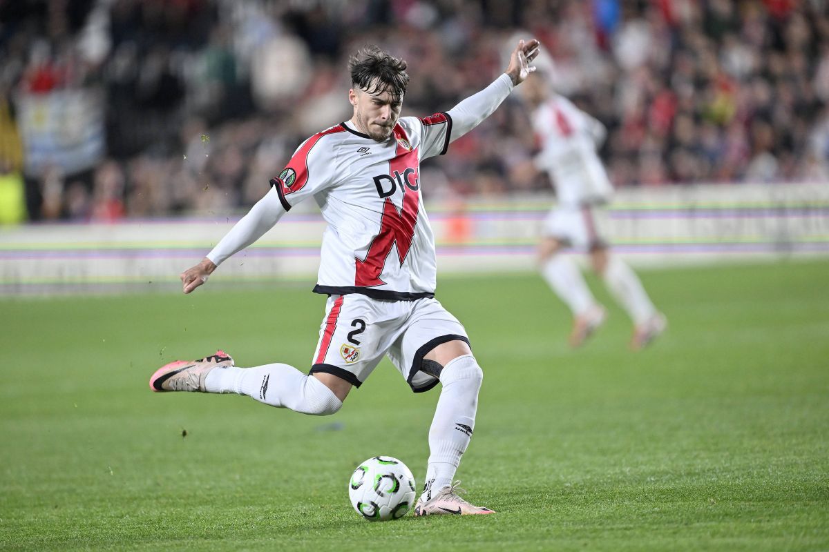 Duel românesc în sferturile Conference League: Rayo Vallecano – AEK Atena Seara de joi a adus confirmarea: în sferturile de finală ale Conference League vom avea un duel 100% românesc