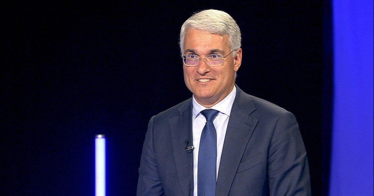 Dragoș Pîslaru, ironic după moțiunea simplă: „O mare bucurie”