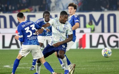 Como și Inter se anulează reciproc într-un meci arid din Cupa Italiei Como și Inter au încheiat la egalitate, scor 0-0, în prima manșă a semifinalei Cupei Italiei, un rezultat care lasă totul deschis pentru returul de pe San Siro
