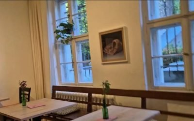 Cafenelele din cimitire, o tradiție neobișnuită în Berlin În inima Berlinului, o tradiție neașteptată își face loc în peisajul urban: cafenelele din cimitire