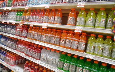 Capacele de sticle: un detaliu aparent minor, cu un impact major Capacele sticlelor de băuturi, adesea trecute cu vederea, joacă un rol crucial în experiența consumatorilor și în siguranța alimentară