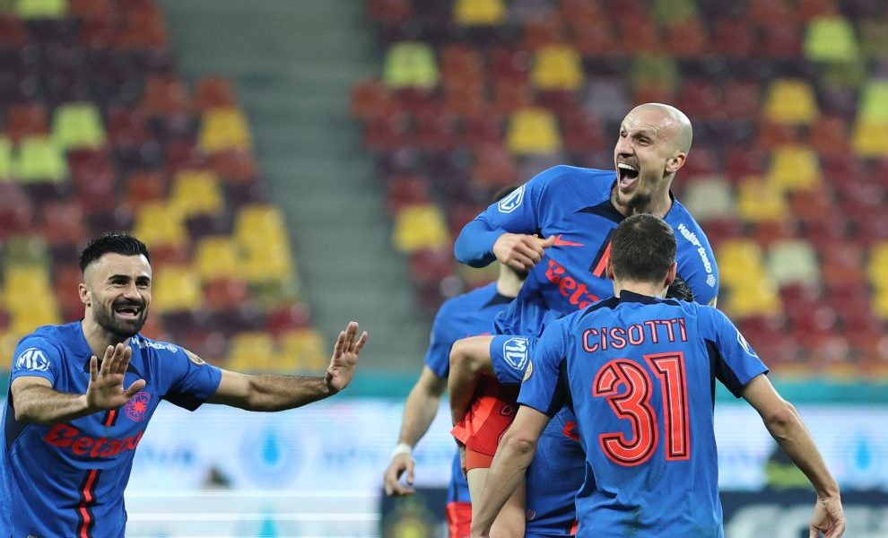 FCSB, în dificultate: program încărcat și probleme medicale pentru echipa bucureșteană După o perioadă dedicată meciurilor echipelor naționale, fotbalul de club revine în prim-plan, iar FCSB se confruntă cu o serie de provocări serioase