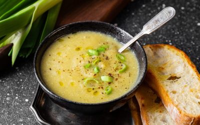 Ciorba de praz, un preparat tradițional simplu și gustos, ideal în post Ciorba de praz, o alegere culinară rapidă și hrănitoare, revine în atenția bucătarilor amatori și a celor care doresc să consume preparate ușoare