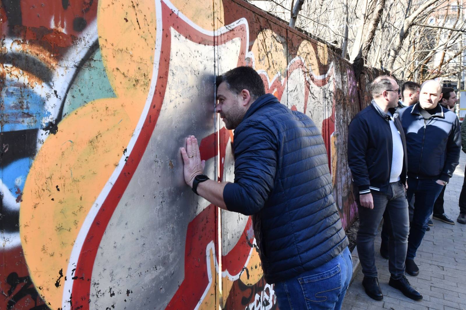 Primăria Capitalei, acțiuni pentru a îmbunătăți infrastructura și spațiul public Administrația Străzilor București a demarat recent o serie de acțiuni menite să îmbunătățească siguranța și aspectul urbanistic al capitalei
