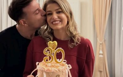 Codruța Filip și Valentin Sanfira divorțează după trei ani de căsnicie Codruța Filip și Valentin Sanfira au decis să divorțeze, punând punct unei căsnicii care a durat aproape patru ani