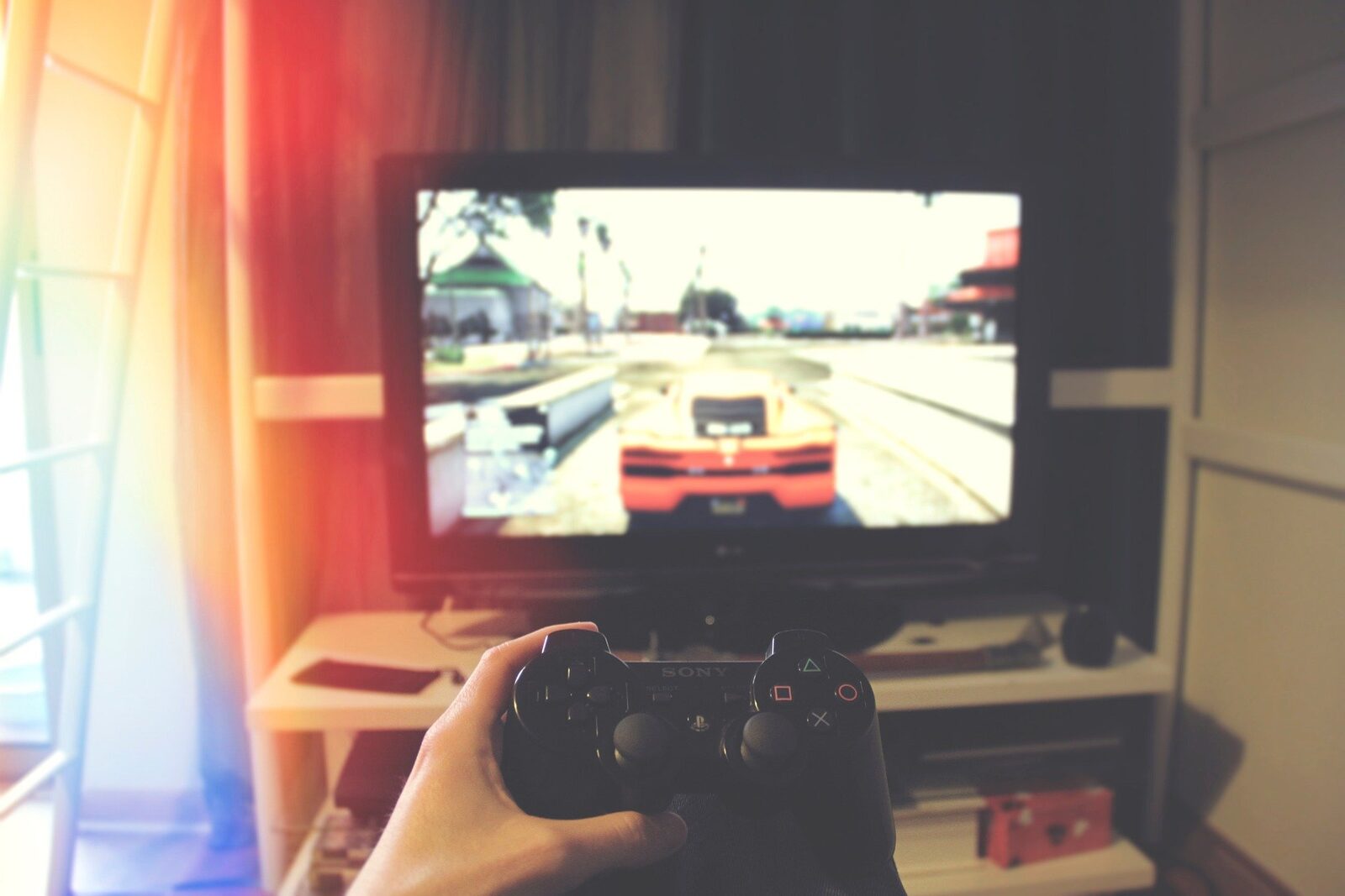 PlayStation 5 se scumpește: Sony dă vina pe inflație și costurile crescute Sony a anunțat o majorare a prețurilor pentru consola PlayStation 5, invocând presiunile economice globale
