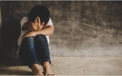 Copii legați de calorifer: Un cuplu din Satu Mare, anchetat pentru abuz Un caz șocant de abuz asupra copiilor a ieșit la iveală în Satu Mare, unde doi minori au fost găsiți legați de un calorifer în propria locuință