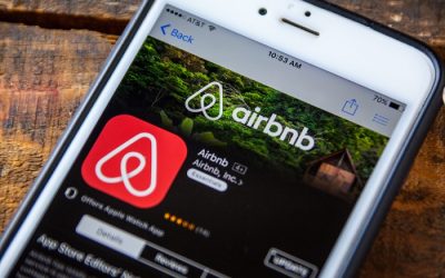 Airbnb lansează un serviciu de transport privat integrat direct în aplicație, în parteneriat cu Welcome Pickups, pentru a facilita transferurile turiștilor