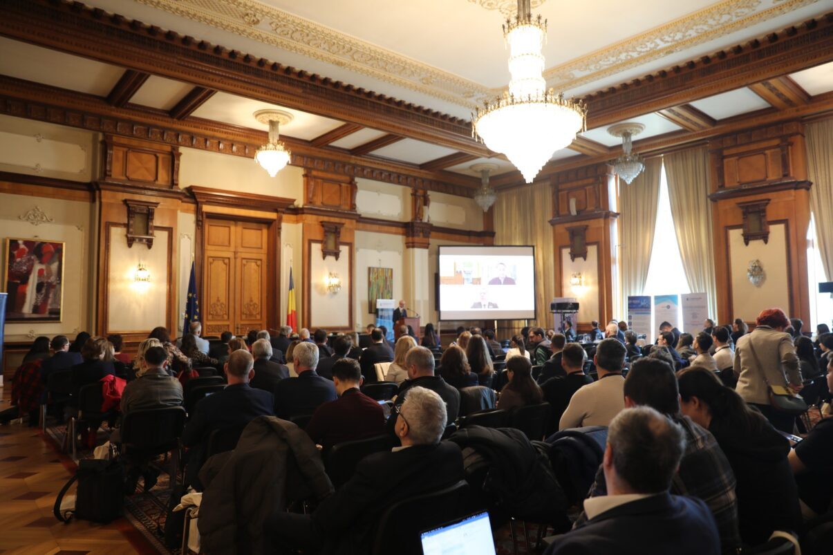 Experți în securitate cibernetică s-au reunit la București pentru a discuta despre noile reguli europene privind securitatea produselor digitale
