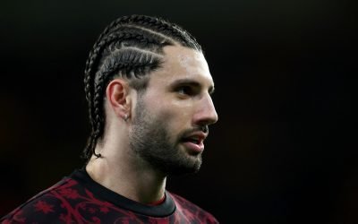 Szoboszlai surprinde cu o schimbare de look, stârnind controverse în rândul fanilor Mijlocașul lui Liverpool, Dominik Szoboszlai, a debutat cu o nouă coafură inedită cu ocazia meciului echipei sale împotriva celor de la Wolves