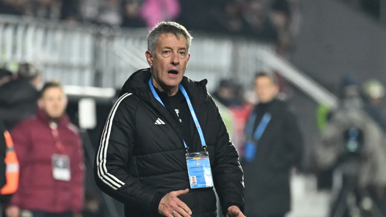 Victorie spectaculoasă pentru „U” Cluj la București: FCSB, învinsă categoric Universitatea Cluj a reușit o victorie importantă în deplasare, impunându-se cu scorul de 3-1 în fața FCSB, în ultima etapă a sezonului regulat al SuperLigii