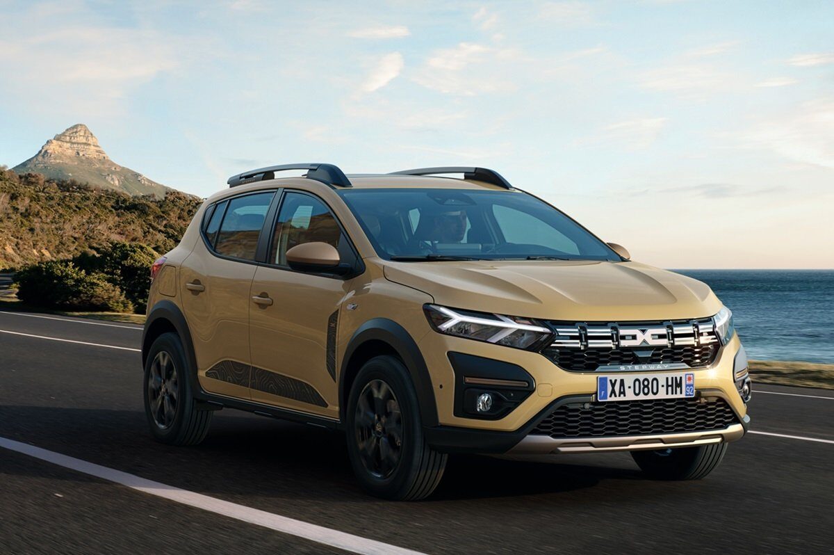 Sandero Stepway: Un crossover cu avantaje concrete, dar și limitări Dacia Sandero Stepway, cu garda sa la sol mai ridicată, este adesea subiect de dezbateri