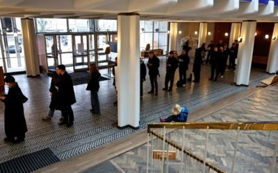 Social-democrații lui Mette Frederiksen, pe primul loc în alegeri, dar fără majoritate Social-democrații premierului danez în exercițiu, Mette Frederiksen, au obținut primul loc în alegerile legislative de marți, dar par să nu aibă majoritatea necesară pentru a putea forma un guvern