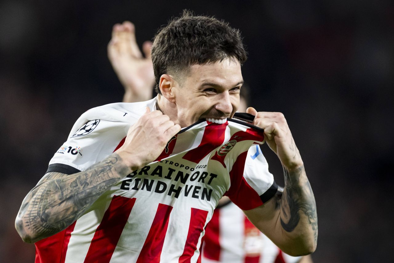 Man, aproape de titlul în Olanda cu PSV Eindhoven