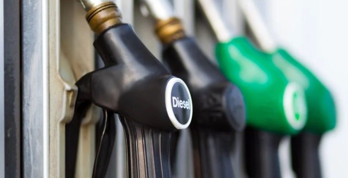 Motorina se scumpește din nou: Prețul depășește 9 lei pe litru în unele benzinării Prețul motorinei a crescut cu 9 bani pe litru în benzinăriile Petrom din București, marcând a șaptea scumpire din martie, conform datelor colectate de Economica.net