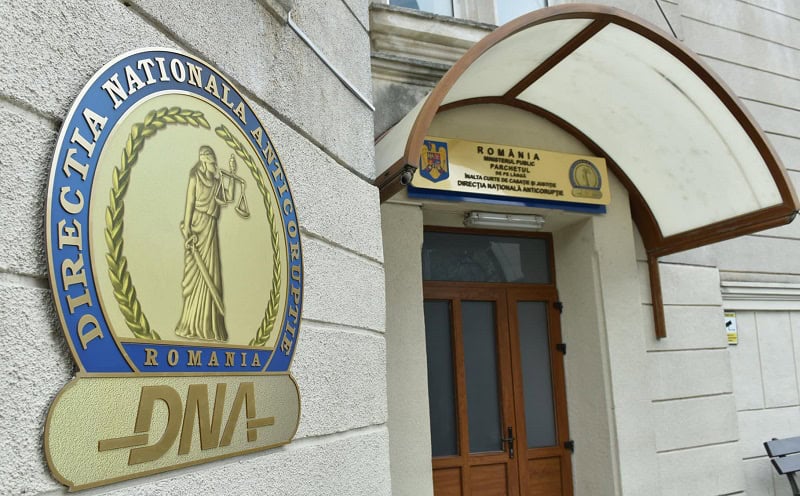 Percheziții DNA într-un dosar de corupție, vizat șeful ARR Procurorii Direcției Naționale Anticorupție (DNA) au efectuat marți percheziții într-un dosar care vizează suspiciuni de corupție și constituire a unui grup infracțional organizat