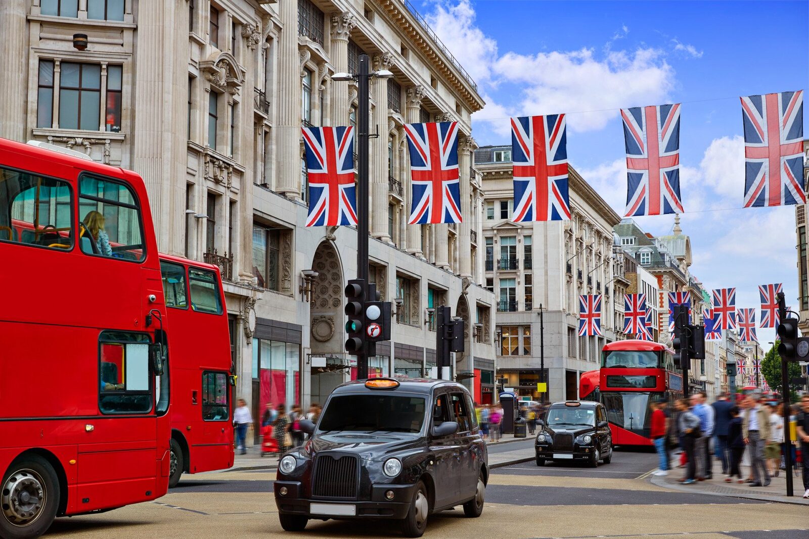 Controverse privind capacitățile balistice ale Iranului: Londra respinge afirmațiile Israelului Londra dezminte categoric informațiile vehiculate de Israel cu privire la capacitatea Iranului de a lansa rachete cu rază lungă de acțiune capabile să atingă teritoriul britanic