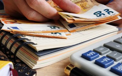 Creșterea pragului pentru mijloacele fixe afectează proiectele europene ale firmelor românești O măsură guvernamentală, parte a unui pachet de relansare economică, riscă să producă efecte nedorite asupra firmelor mici și mijlocii din România