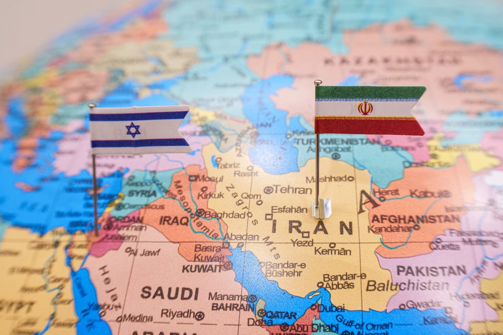 Un grup de 300 de cetățeni români va părăsi Israelul pentru a ajunge în Egipt, a anunțat Ministerul Afacerilor Externe (MAE)