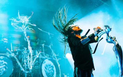 Korn, trupa de nu-metal, revine în atenția publicului datorită unui trend viral pe TikTok, generat de o coregrafie pe piesa „Freak On A Leash” O combinație neașteptată a cucerit internetul
